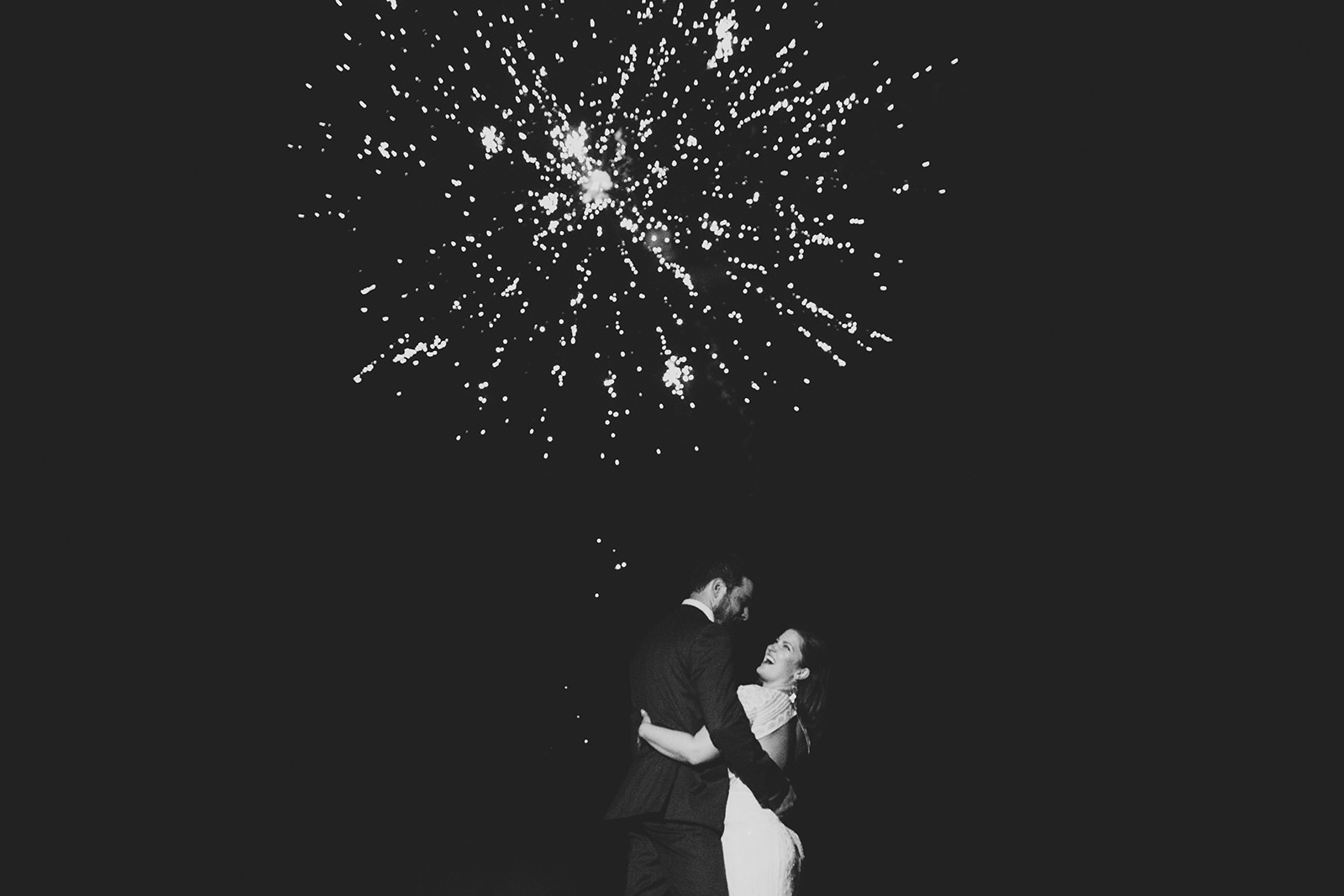 wedding photos fireworks