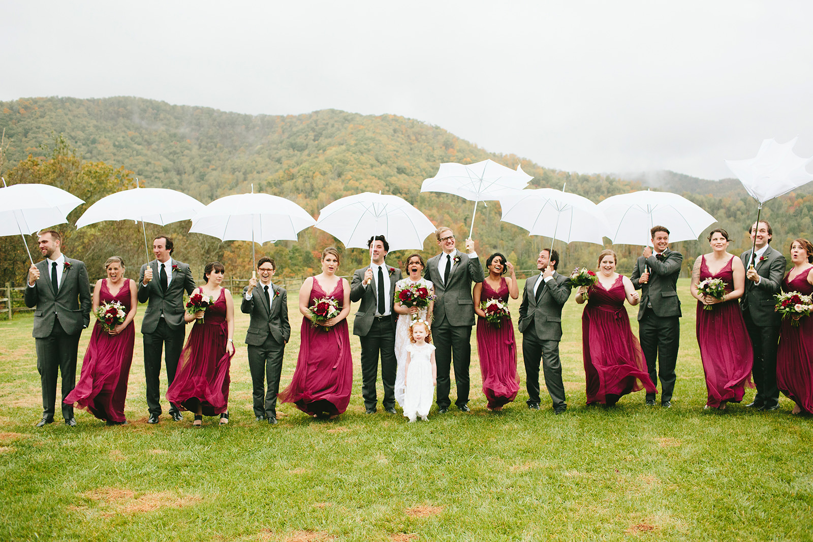 rainy bridal party photos
