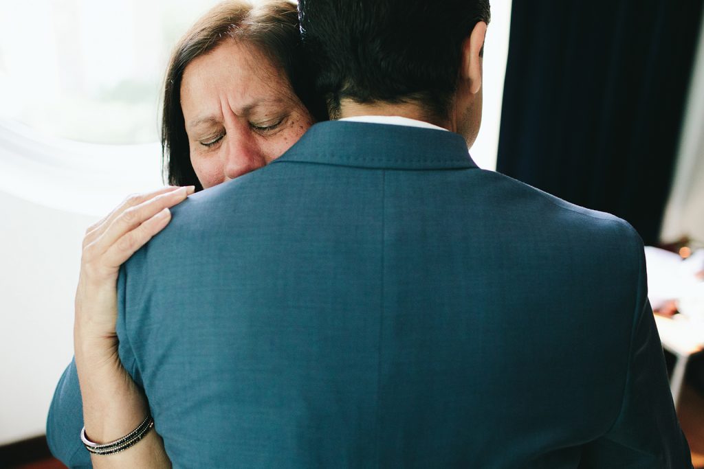 emotional-wedding-photographer