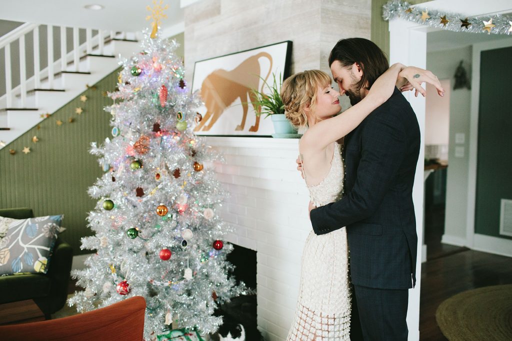 holiday-elopement-photos