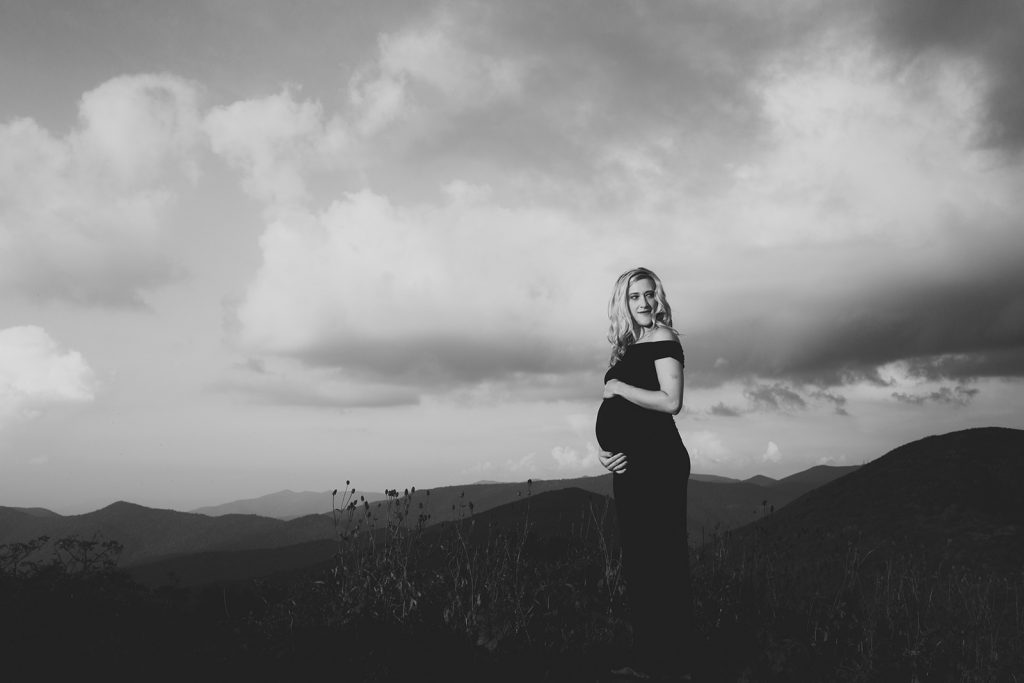 maternity photos with mountain views asheville