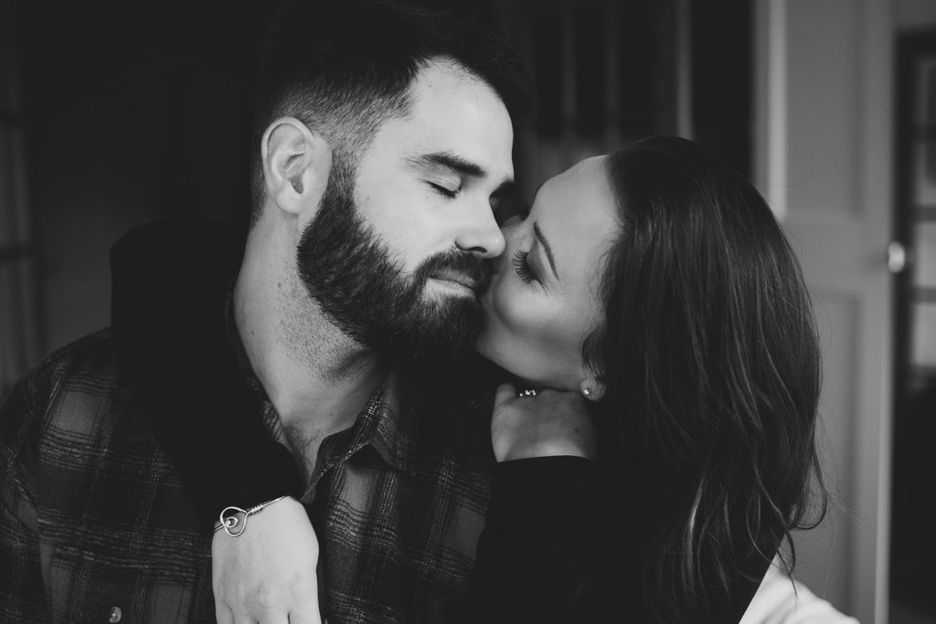 unique nyc engagement photos