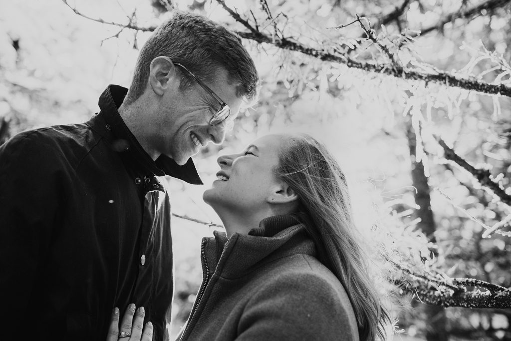 winter engagement session roan