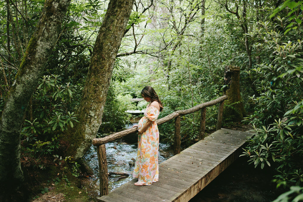 maternity photos at lonesome valley