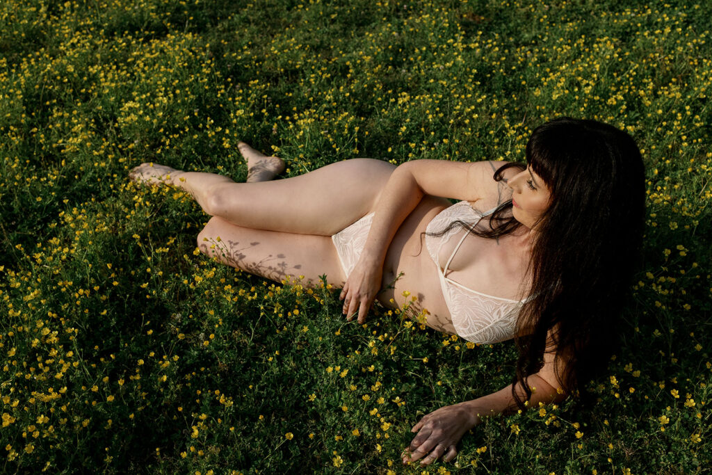 boudoir session in buttercups
